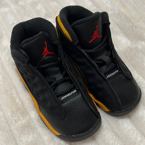 🎀SOLD🎀 Jordan 13 Retro - Picture 3 of 8